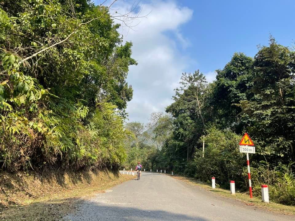 16-Day Vietnam Grand Northeast & Frontier Cycling Expedition